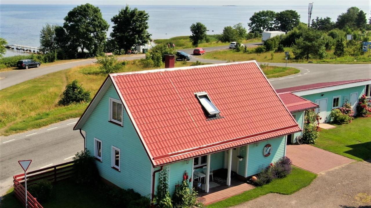 Mere Kodumajutus Kärdla Esterno foto